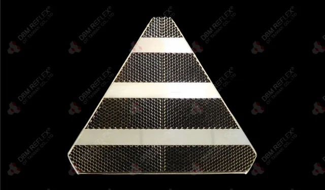 Standard electroformed reflex insert featuring a triangular pattern for automotive warning triangles.